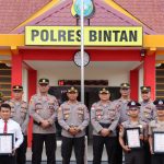 Kapolres Bintan Beri Penghargaan Kepada 20 Personel Berprestasi