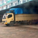 Truk Bermuatan Overload Diduga Membawa Barang Tanpa Dokumen