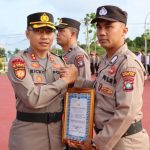 Berprestasi, 2 Personil Polres Bintan Dapat Penghargaan Dari Kapolres