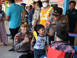Kapolres Bintan Bersama Bupati Bintan Cek Arus Mudik Di Pelabuhan Sri Bayintan Kijang
