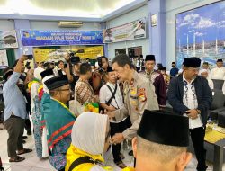 Wakapolda Kepri Hadiri Pelepasan dan Keberangkatan Jemaah Haji Cloter Pertama