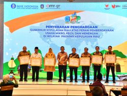 Dekranasda Provinsi Kepulauan Riau Mendapatkan Penghargaan atas Peran Pemberdayaan UMKM