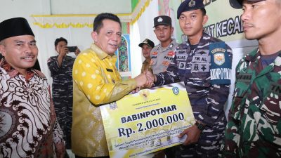 Kunjungi Tiga Kecamatan di Natuna, Gubernur Ansar Serahkan Bantuan Rp15,35 Miliar