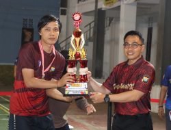 Polres Bintan Gilas Bos 303 Turnamen Bola Voli Hari Bhayangkara Ke-78