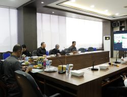 TIM DIREKTORAT D PADA JAM INTELIJEN KEJAKSAAN RI LAKUKAN MONITORING, SUPERVISI DAN EVALUASI GABUNGAN   KINERJA BIDANG INTELIJEN TAHUN 2024 DI WILAYAH HUKUM KEJATI KEPRI