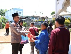 Bagikan Jumat Berkah Polres Bintan Di Masjid Darussalam Desa Buyu