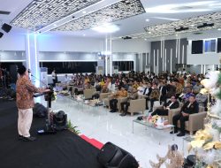Ibadah Dibarengi Perayaan Natal, Menteri Nusron : Wujud Saling Menghargai di Kementerian ATR/BPN