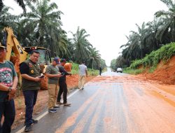 Sekda Bintan : Warga Yang Melintas Jalan Lintas Timur Dihimbau Hati-Hati