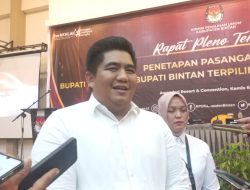 Sah, Roby Deby Resmi Ditetapkan Bupati dan Wakil Bupati Bintan