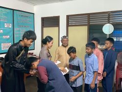 Polri Berbagi, Polres Bintan Bagikan Takjil Gratis