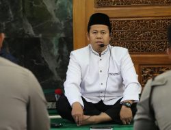 Personel Polres Bintan melaksanakan kegiatan Binrohtal Bersama Ustad Melvin Irawansyah