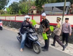 Berbuat Kebaikan, Kapolresta Tanjungpinang bersama Polsek Bukit Bestari Berbagi Takjil Kepada Pengendara 