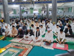 Raja Ariza dan Gubernur Ansar Shalat Idul Adha Bersama Warga Tanjungpinang
