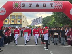 Dandim 0315/Tanjungpinang Hadiri Pelepasan Gerak Jalan 17 Km HUT RI ke-80