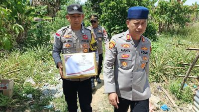 Jumat Berkah, Polsek Bintan Timur Bantu Warga Kurang Mampu di Sungai Enam