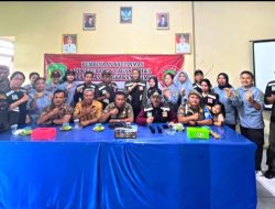 Kelurahan Bagak Sahwa Gelar Pembinaan Bersama Kasat Pol PP Kota Singkawang Untuk Perkuat Peran Satlinmas