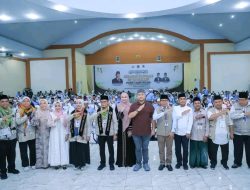 Bupati Labuhan batu Sambut kepulangan Jamaah Haji Kloter KNO-013