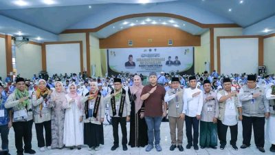 Bupati Labuhan batu Sambut kepulangan Jamaah Haji Kloter KNO-013