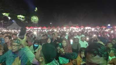 Ratusan Warga Padati Lapangan Pamedan, UAS Isi Tausiyah Tanjungpinang Bermunajat 2026