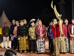 Sajian Tari Kolosal dan Kirab Budaya Resmikan Pembukaan Singkawang Grebeg Suro 2026