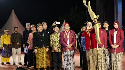 Sajian Tari Kolosal dan Kirab Budaya Resmikan Pembukaan Singkawang Grebeg Suro 2026
