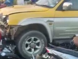 Tabrakan Beruntun di Simpang Kepri Batam, Mobil Hantam Delapan Motor yang Berhenti di Lampu Merah