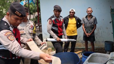 Kemarau, Polresta Tanjungpinang Salurkan 50 Ton Air Bersih untuk Warga